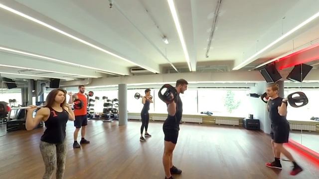 Обзор клуба CROCUS FITNESS КУРСКАЯ в формате 360 градусов смотреть онлайн