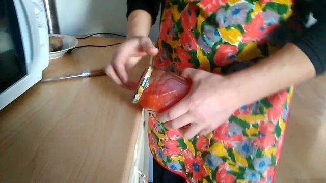 Как открыть банку с винтовой крышкой. смотреть онлайн