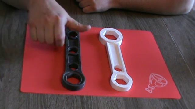 Пластиковый ключ для монтажа радиаторов (батарей) отопления смотреть онлайн