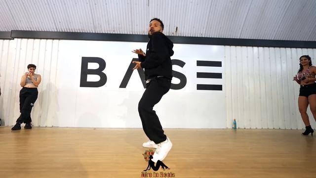 Asake - Lonely At The Top (AFRO IN HEELS)