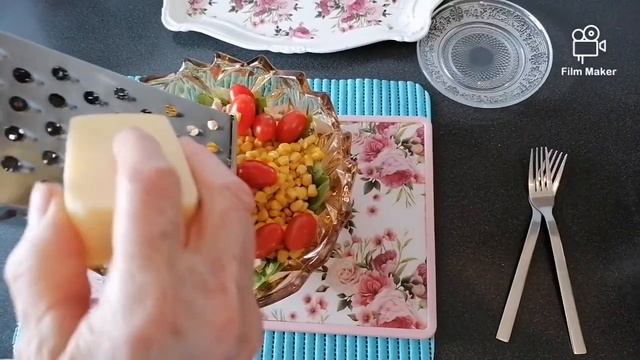 Салат очень вкусный, рецепт безумно простой. смотреть онлайн