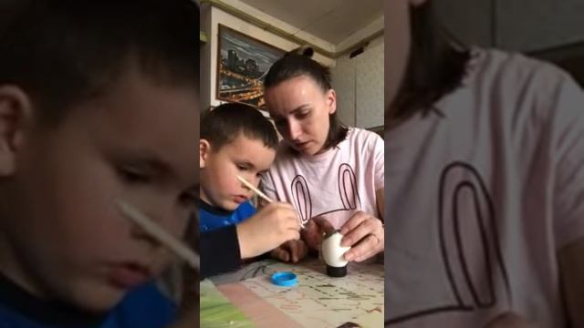 Мастер-класс Сыряев Леонид и мама "украшение яйца в технике декупаж" смотреть онлайн