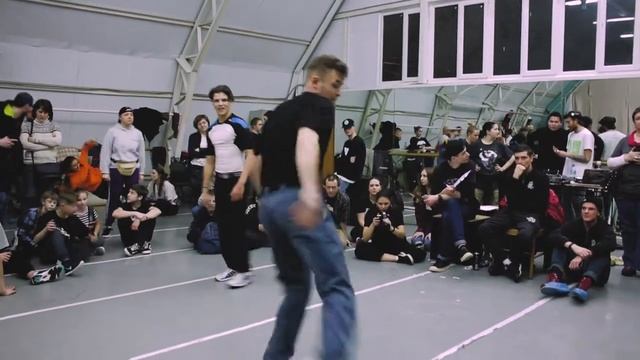 Break Dance Учитель-Ученик 1/2 Final | YOUNG AND DANGEROUS BATTLE смотреть онлайн