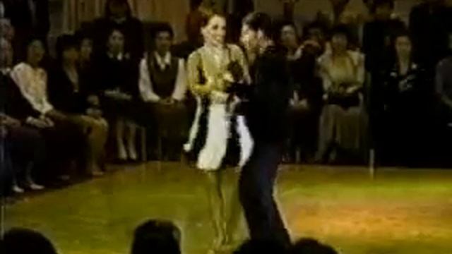 Chachacha Donnie Burns & Gaynor Fairweather