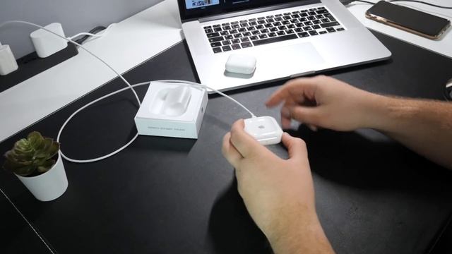ЭТО ЛУЧШАЯ БЕСПРОВОДНАЯ ЗАРЯДКА ДЛЯ ВАШИХ ЯИЦ (Кейса от AirPods)! смотреть онлайн