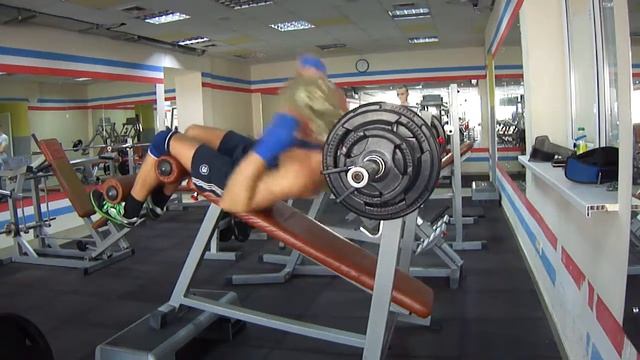 Упражнение на мышци кора и косые пресса