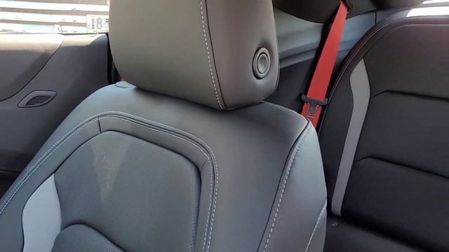 2022 Camaro 2LT / Coupe / Car / Black - 22N146 смотреть онлайн