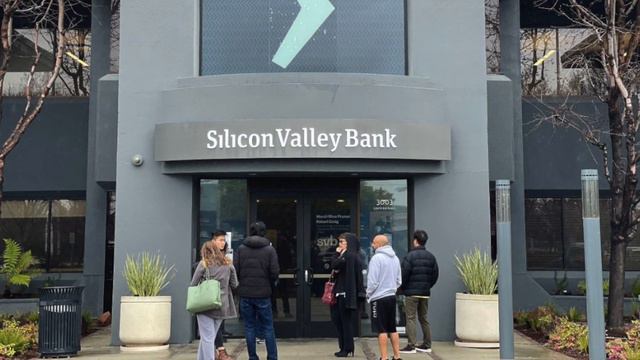 Все о банкротстве Silicon Valley Bank. Кризис 2008 повторится? смотреть онлайн