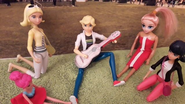 Адриан написал песню для Маринетт. смотреть онлайн