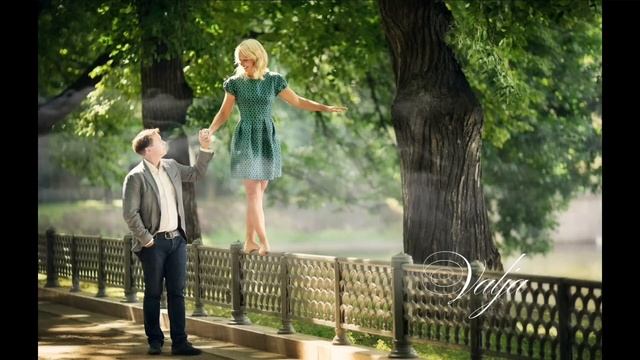 Влад Порфиров... Кружит осенний листопад...