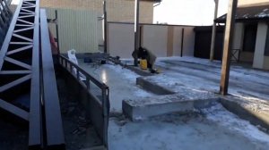 Гараж из проф трубы 8 на 6 с односкатной крышей.Часть 1