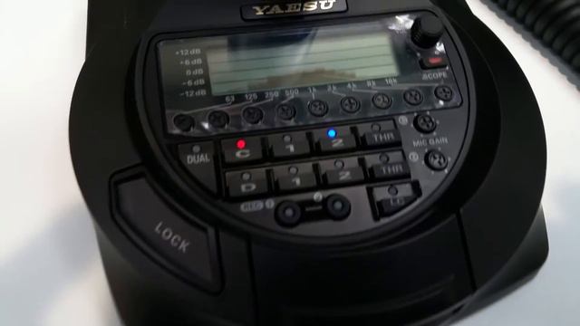 Yaesu M-1 Desktop Microphone.. RRP £595 смотреть онлайн