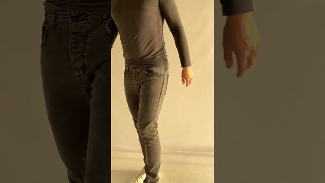 Молодежка слим фит серые с потертостью