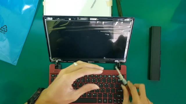 Ganti LCD Notebook Acer Aspire One 756 / AO756 | Layar Berbayang / Shadow