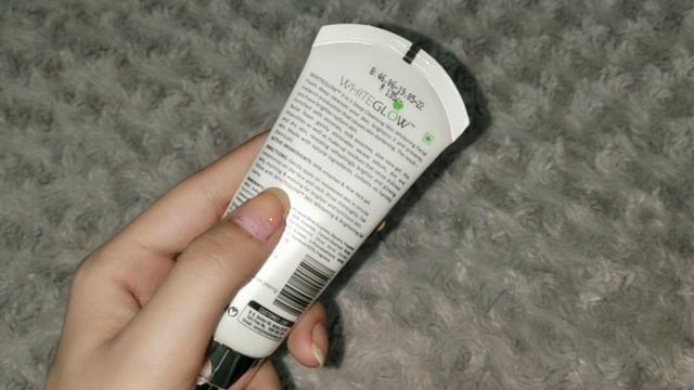 Lotus Herbals White Glow 3 In 1 Deep Cleansing Skin Whitening Facial Foam Review
