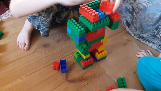 Как сделать робота из блочного конструктора. Наша видео инструкция! смотреть онлайн