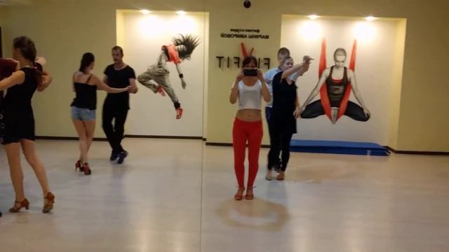 Бачата в Энгельсе. Тренировка в DreamDance - продолжающие. смотреть онлайн