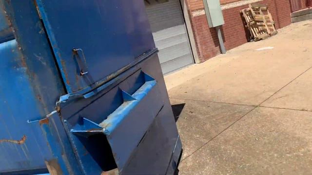 SCORE!? Dumpster Diving Donation Boxes! Are We The First? Trend Setters! 1990's @GooganSquad Gear смотреть онлайн