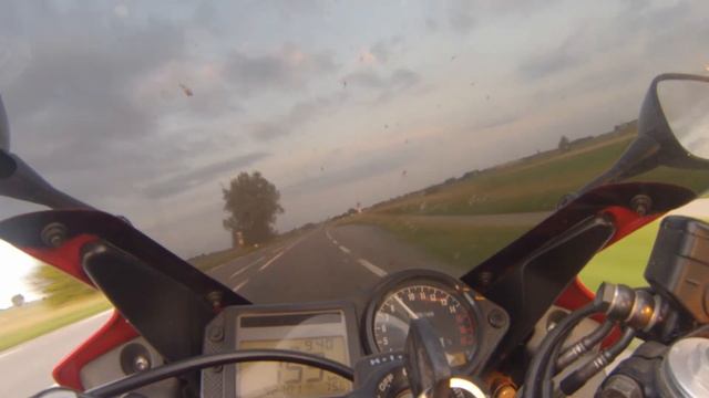 GOPRO HD HERO3 on the HONDA CBR 600 F смотреть онлайн
