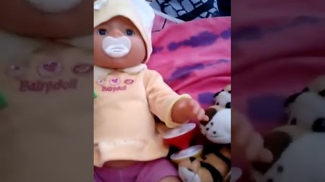 Привет сегодня я расскажу а тех видео блогерах которых я смотрю ... и выбераю кого больше . смотреть онлайн