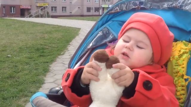 Дина Михайлова «Я рисую слово МИР» смотреть онлайн