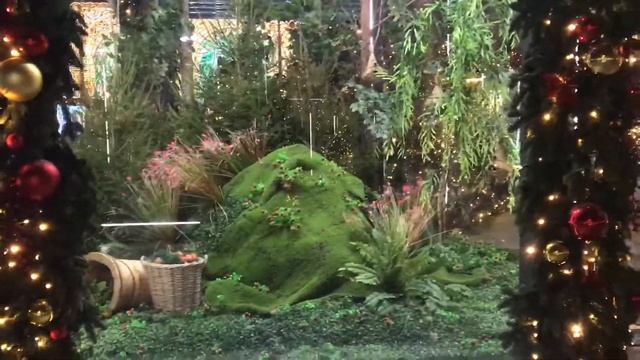 Новогоднее оформление Москвы , Манежка 12 месяцев ,путешествие в рождество ??? смотреть онлайн