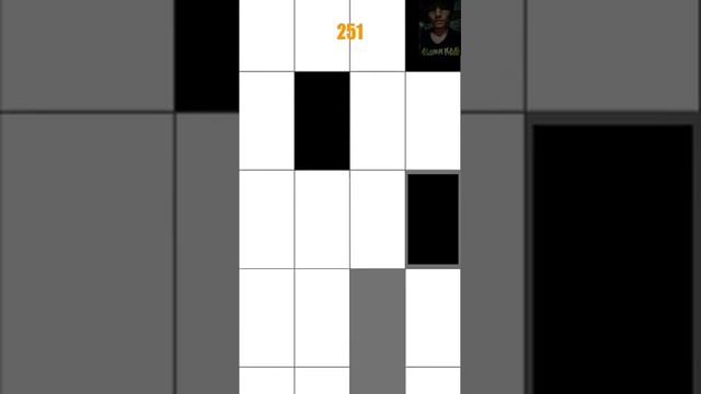 Alan walker Faded/playing on Piano tiles/ смотреть онлайн