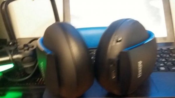 Брак  Sony PlayStation 4: Наушники Wireless stereo Headset