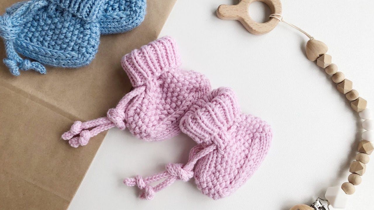 Самые красивые пинетки спицами. Мастер класс пинетки на двух спицах. МК для новичков. смотреть онлайн