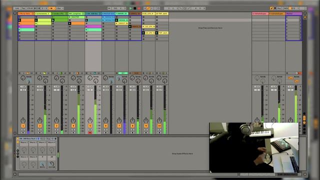 Ambient jungle jam in Ableton Live 11 - featuring Valhalla Supermassive смотреть онлайн