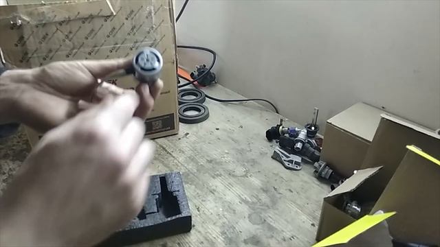 Тюнинг фар на Honda Civic 8 4D установка Би ксенона и ангельских глазок смотреть онлайн