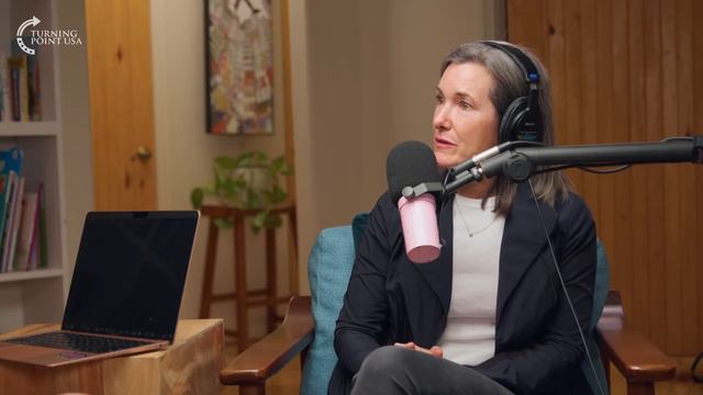 “Daycare Impacts On A Child’s Brain & Socialization Myths” - Dr. Erica Komisar, LCSW | The Spillove