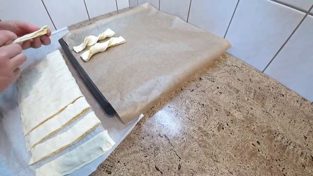 Завитушки из слоёного теста! смотреть онлайн