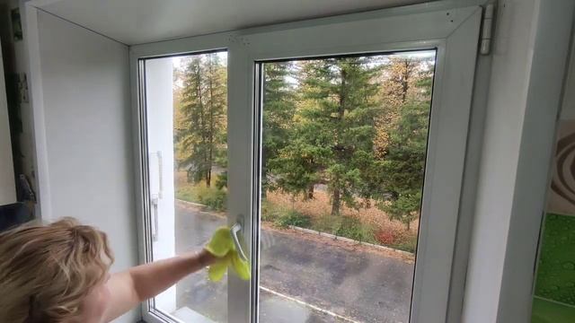 ?МОЮ ОКНО НА КУХНЕ/ ?ПРИСТРОИЛА БАНОЧКИ/?А КАК ВЫ МОЕТЕ ЖАЛЮЗИ?/ смотреть онлайн