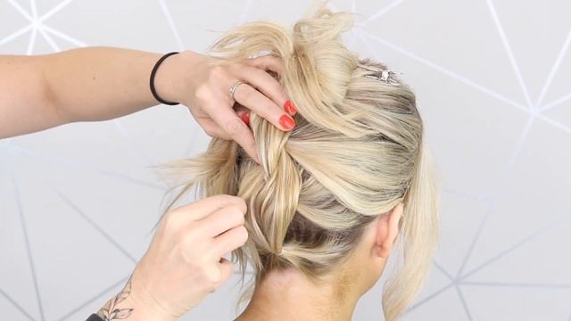 Festive Hairstyle For Short Hair!? смотреть онлайн