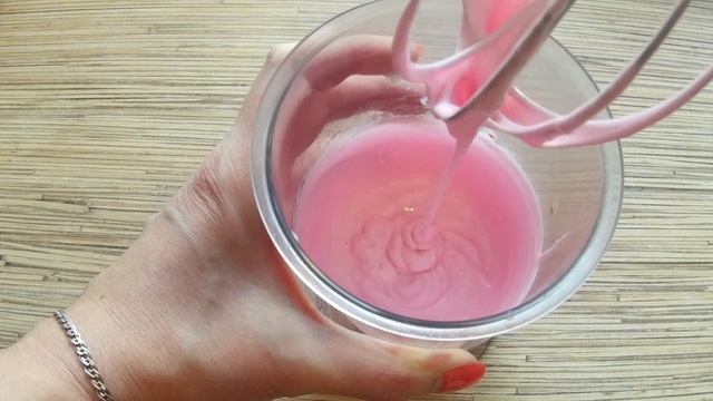 Клубничный крем-скраб ? Как сделать скраб своими руками ? Мастер-класс по мыловарению для новичков смотреть онлайн