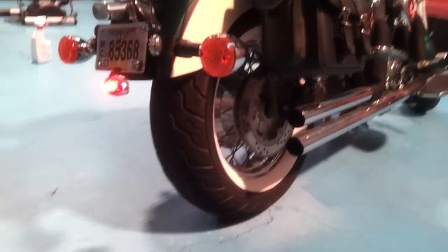 1100 honda shadow Loud exhaust and flames смотреть онлайн