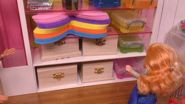 Craft store ! Elsa and Anna toddlers - shopping смотреть онлайн