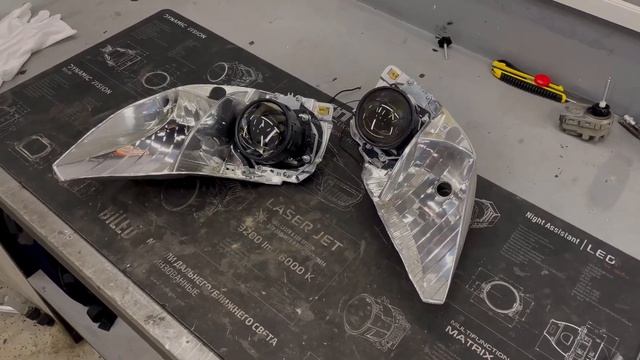 Улучшение света на Тойота Камри. Замена линз на Bi Led, замена ламп габаритов на Led, новые стекла. смотреть онлайн