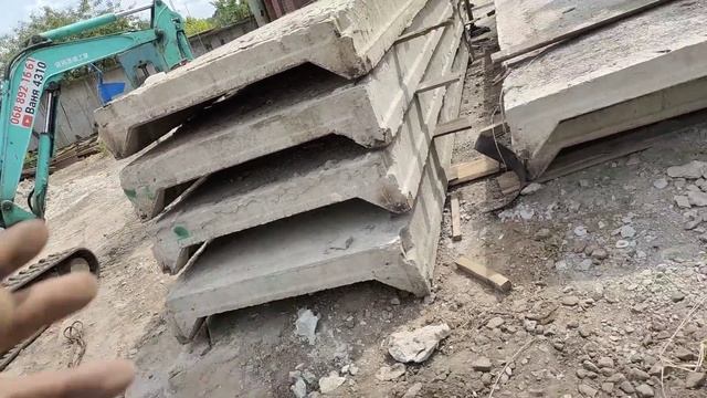 Мега навес из мусора.