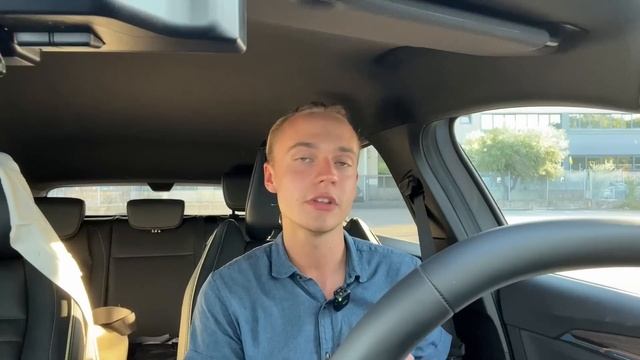 Une semaine en Renault Megane E-Tech: ses TOPS et ses FLOPS ! смотреть онлайн