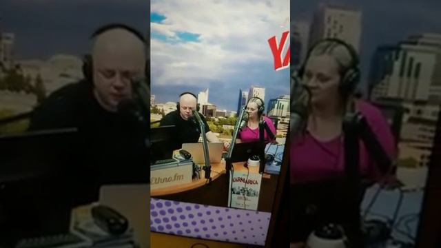 ДОБРЫЙ ВЕЧЕР ДОБРЫЙ ВЕЧЕР ПЕТРОВИЧ И СМОТРЮ МЕНЯ МИХАИЛ ЗАВОД И Я ПО ПРИЧИНЕ ТОГО ЧТО НЕМНОЖКО ВАС смотреть онлайн