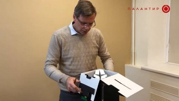 Распаковка настольной лампы Tolomeo от компании Artemide