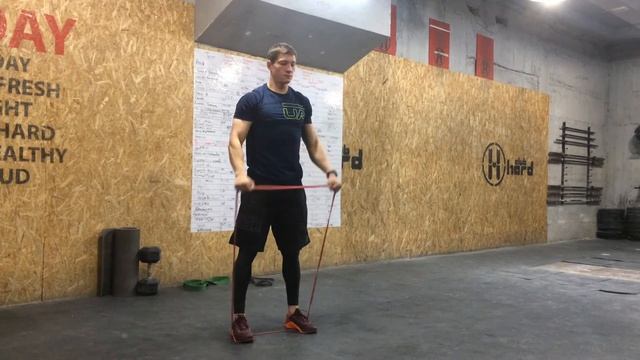 подъем на бицепс + жим смотреть онлайн