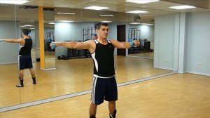 Уроки бокса. Важная прокачка мышц. Упражнения с гантелями