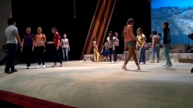 Репетиция перед спектаклем в ТЮЗе 2015 05 15 1556 смотреть онлайн