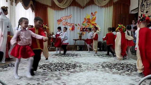Кадриль на осенней ярмарке смотреть онлайн