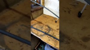 Замена тросов ручника в Фольксваген Т4 (mobile version)