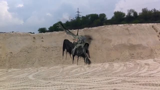 Монстр на карьере в Авдеевке 01-05-14 смотреть онлайн