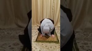 Как правильно совершать намаз женщинам.